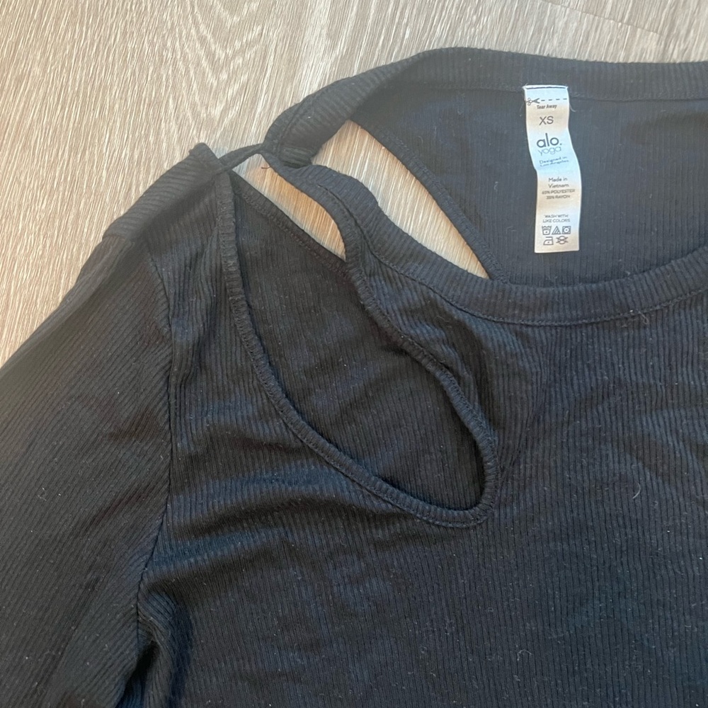 Alo Yoga Ribbed top - Picture 4 of 4